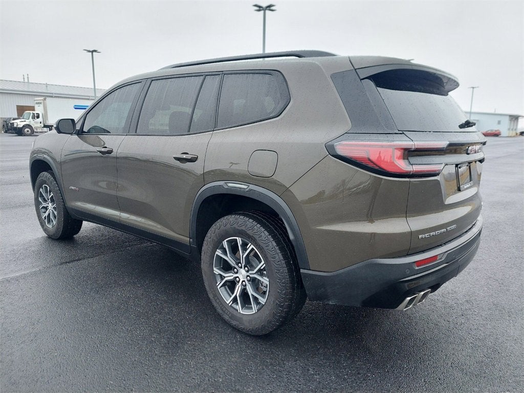 2024 GMC Acadia AT4