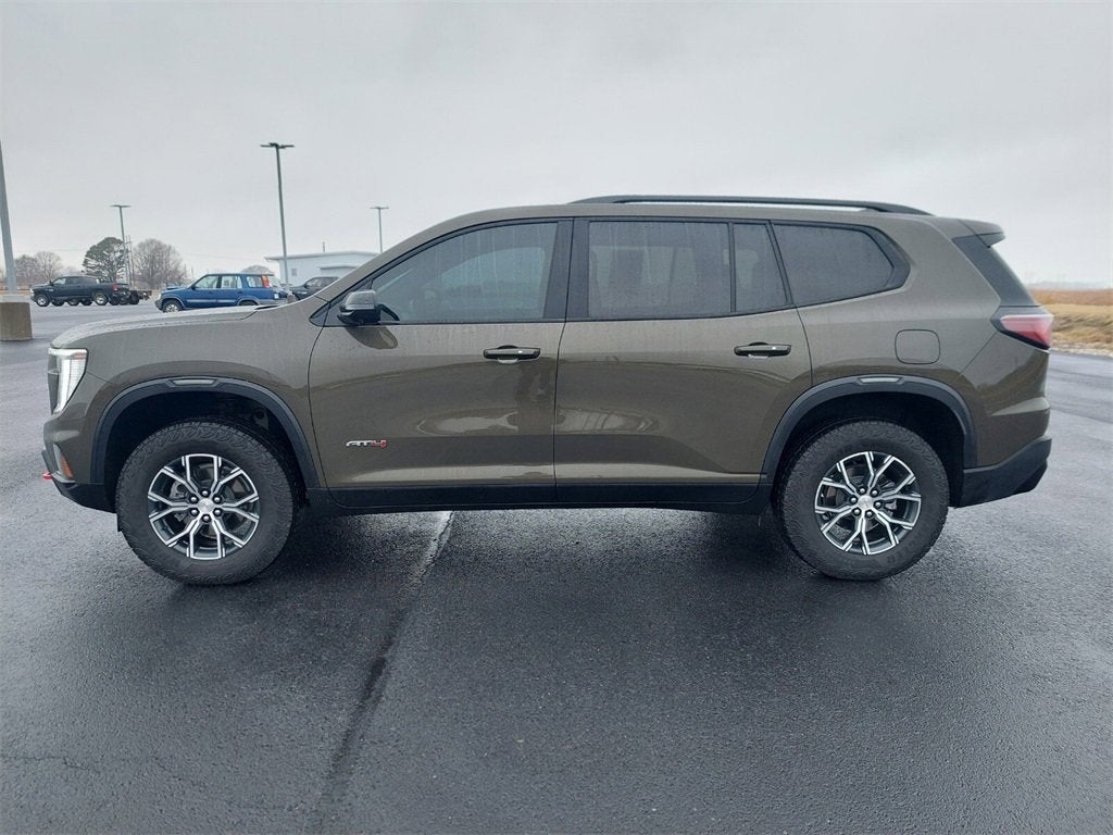 2024 GMC Acadia AT4