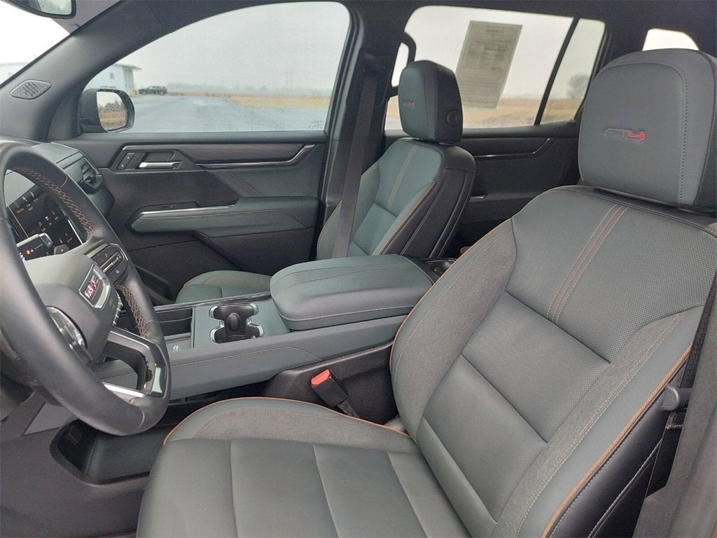 2024 GMC Acadia AT4