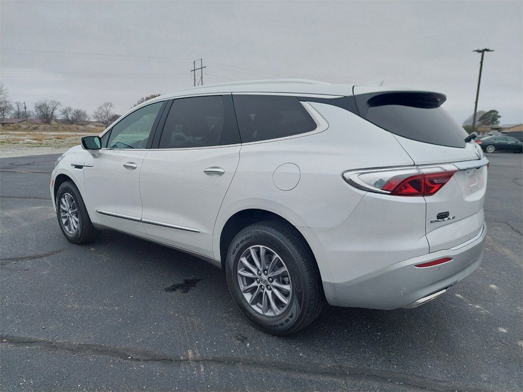 2023 Buick Enclave Essence