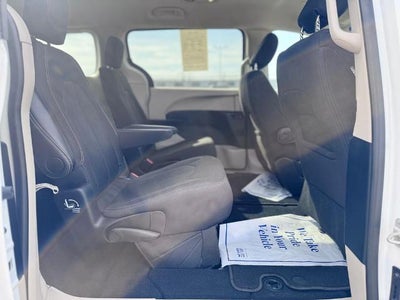 2024 Chrysler Voyager LX