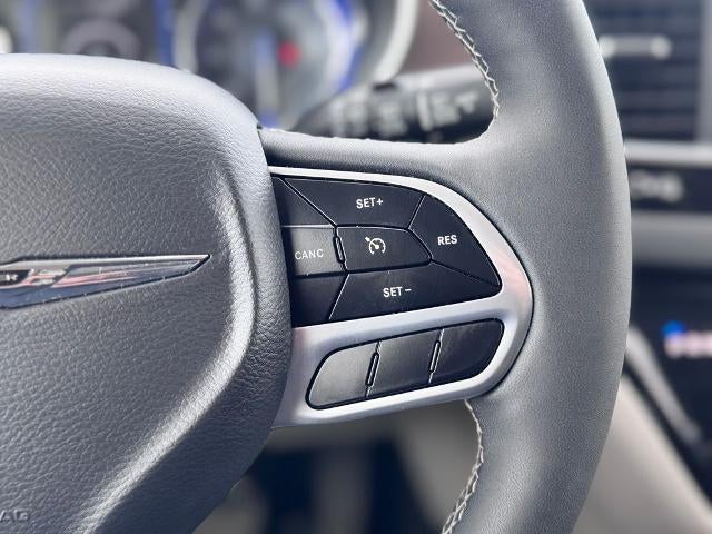 2024 Chrysler Voyager LX