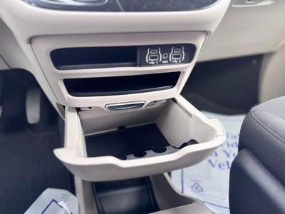 2024 Chrysler Voyager LX