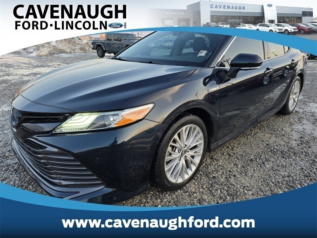 2019 Toyota Camry Hybrid XLE