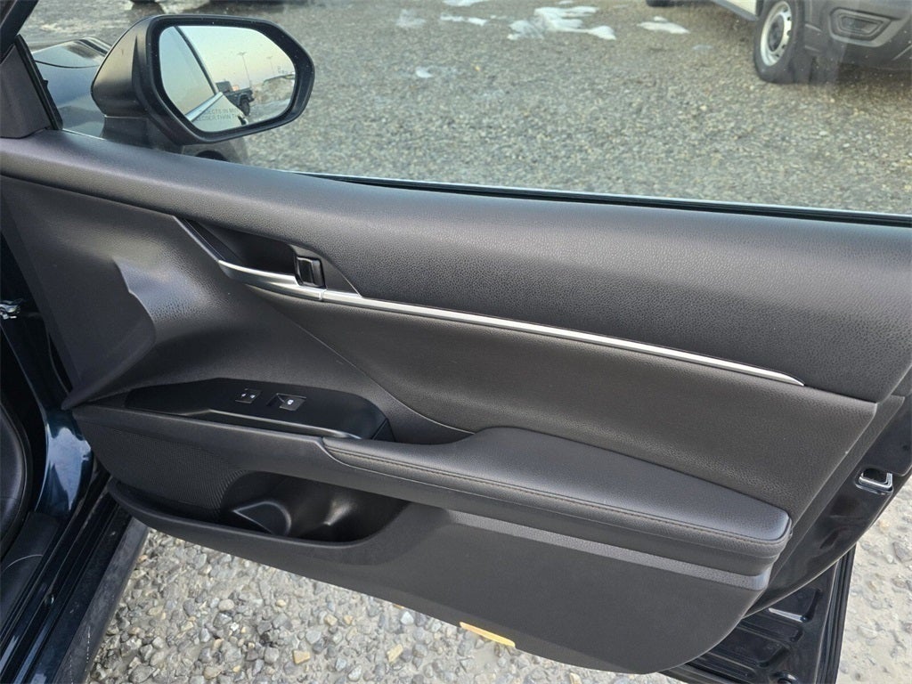 2019 Toyota Camry Hybrid XLE