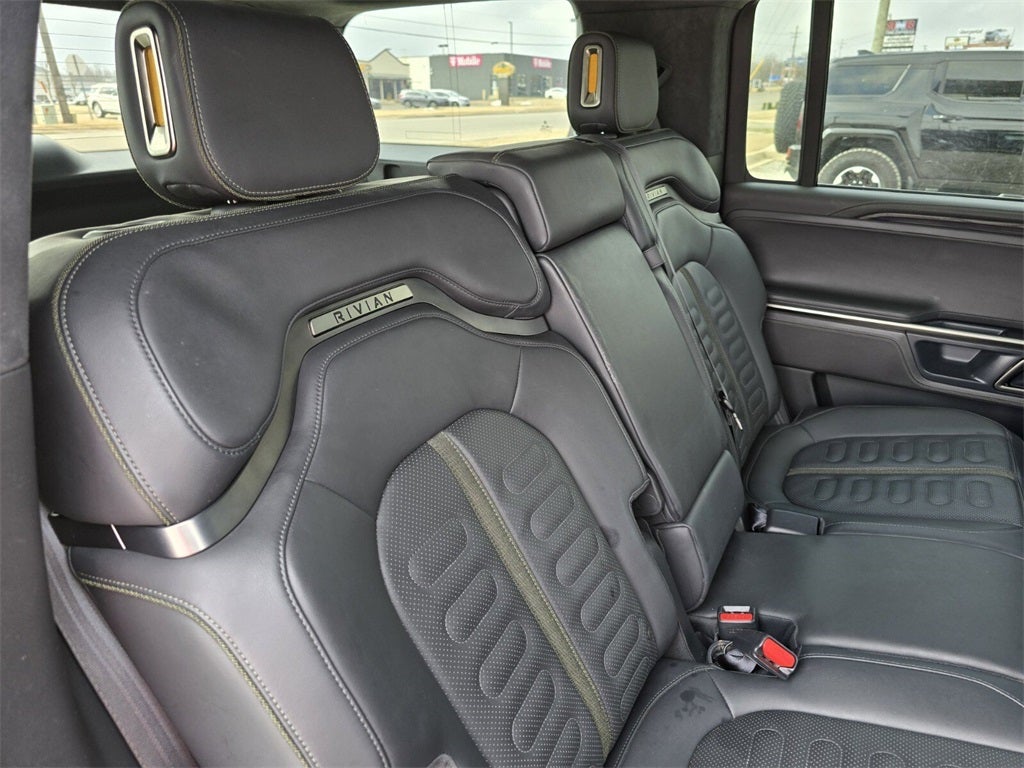 2023 Rivian R1S Adventure