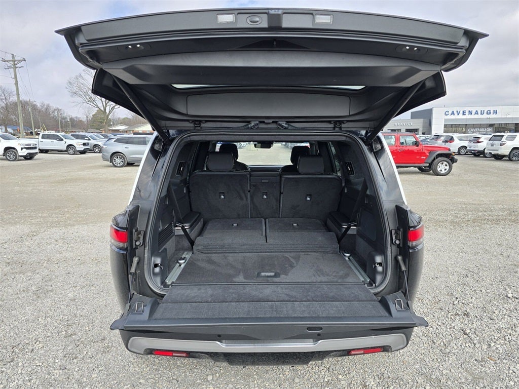 2023 Rivian R1S Adventure