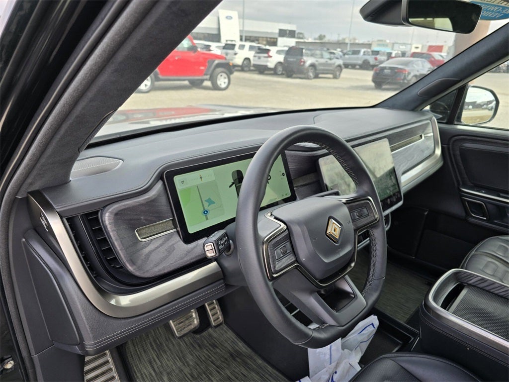 2023 Rivian R1S Adventure