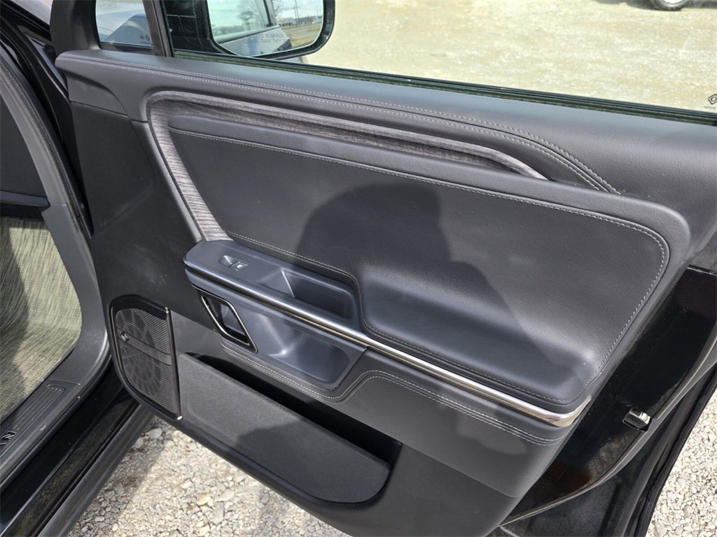 2023 Rivian R1S Adventure